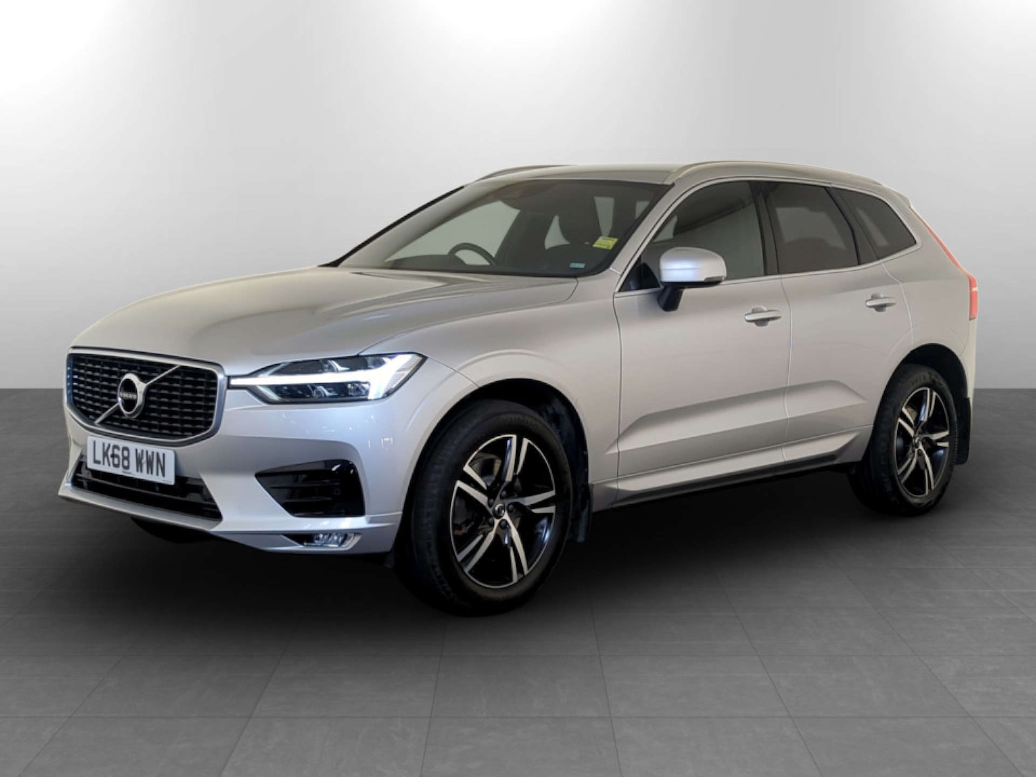 Used Volvo XC60 2018 for sale - 77186069: Photo 6