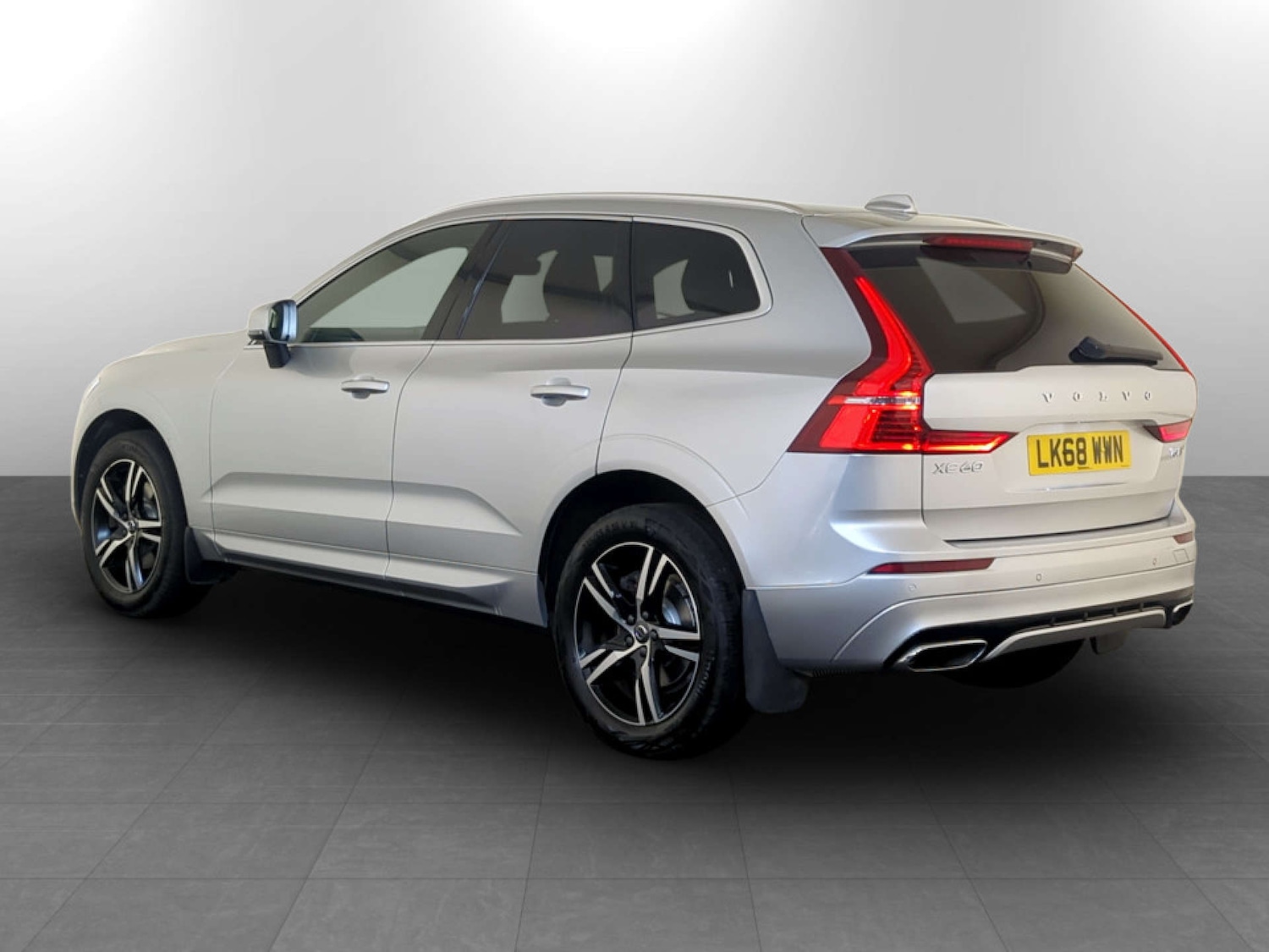 Used Volvo XC60 2018 for sale - 77186069: Photo 8