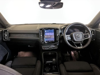 Used Volvo XC40 2022 for sale - 76539448: Photo