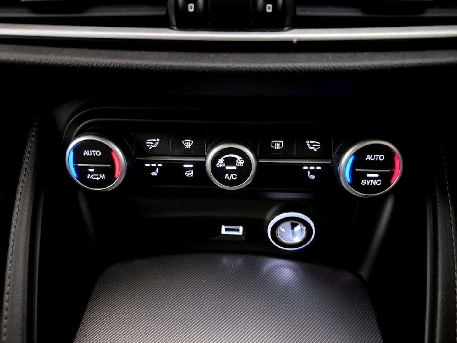 Used Alfa Romeo Stelvio 2019 for sale - 77185992: Photo 26