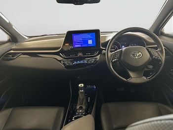 Used Toyota C-HR 2023 for sale - 78162745: Photo