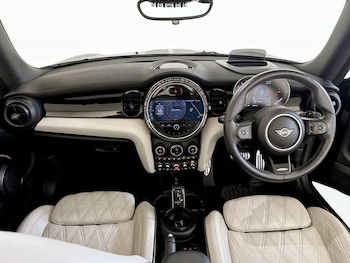 Used MINI Convertible 2021 for sale - 75982613: Photo