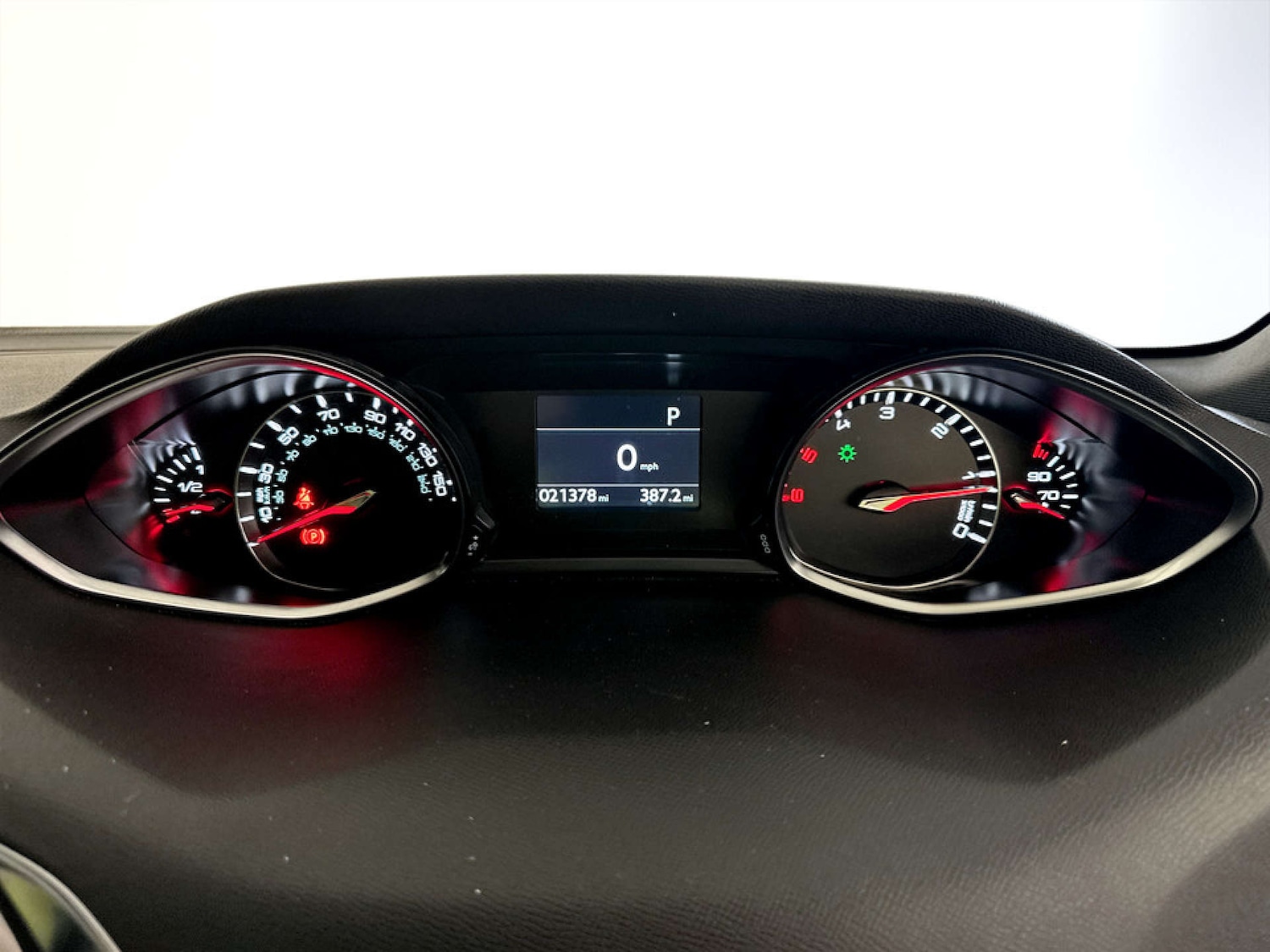 Used Peugeot 308 2017 for sale - 77998596: Photo 18