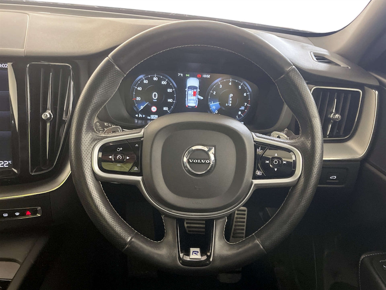 Used Volvo XC60 2018 for sale - 77221007: Photo 16