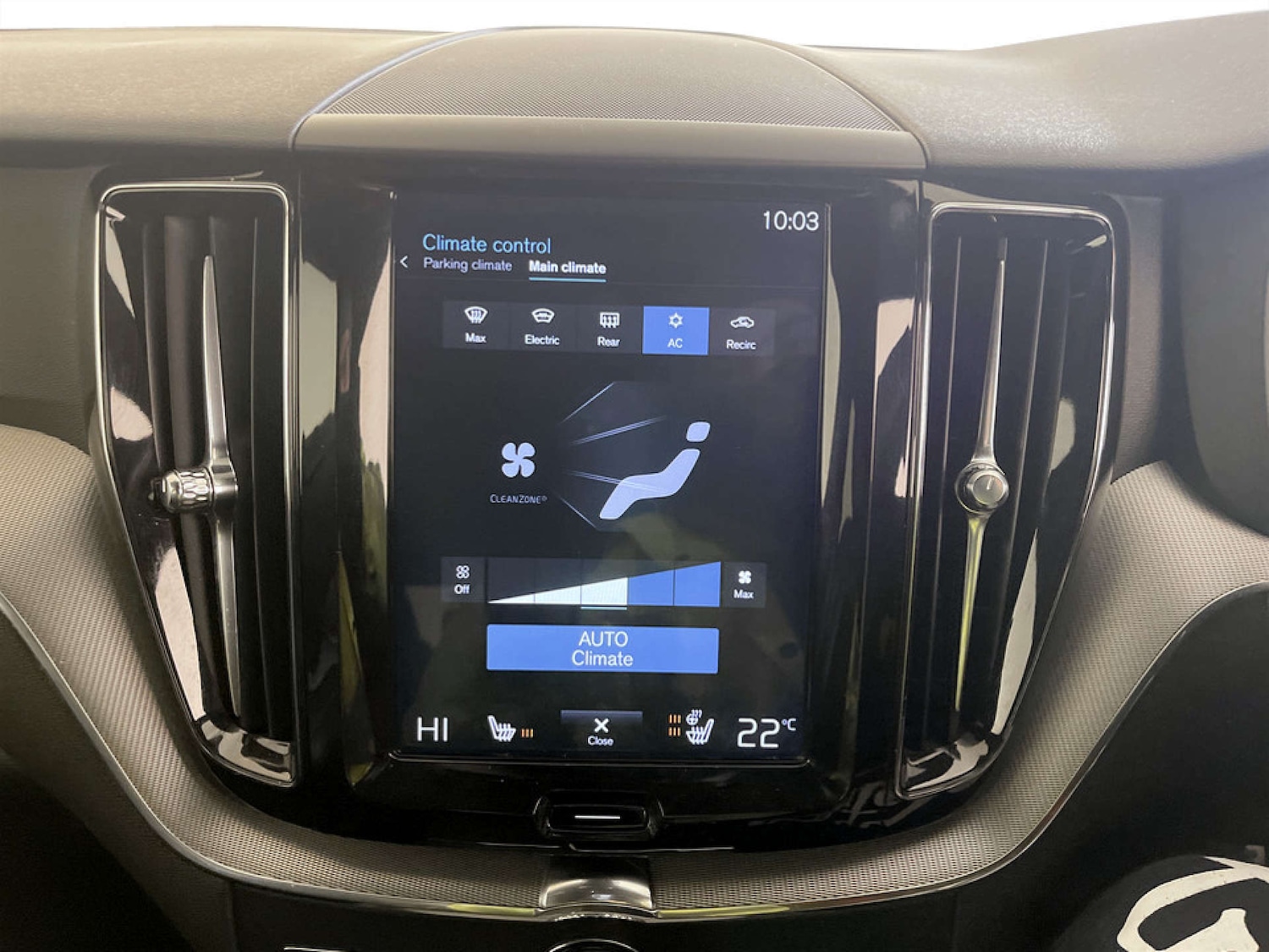 Used Volvo XC60 2018 for sale - 77221007: Photo 22