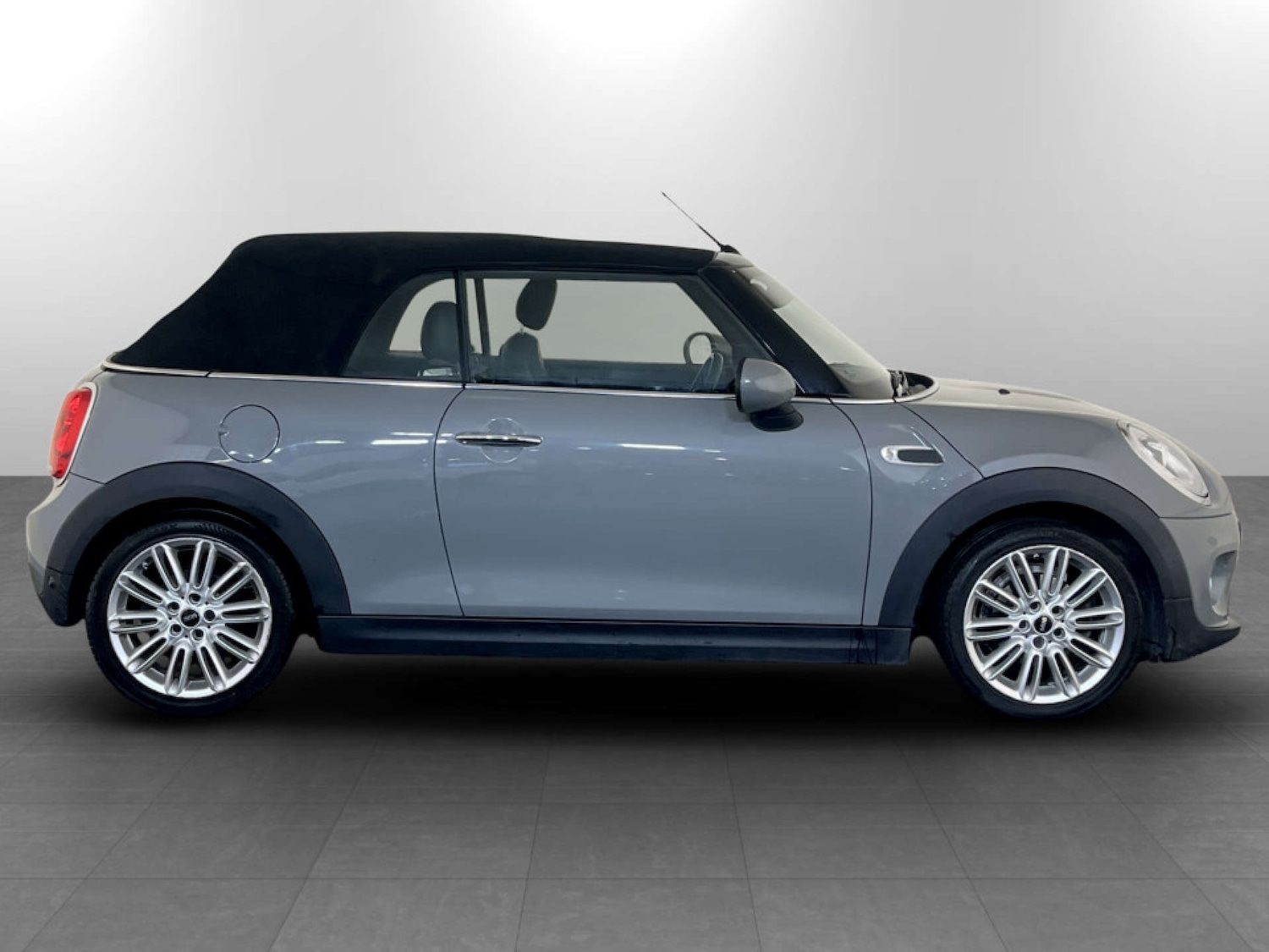 Used MINI Convertible 2017 for sale - 77437720: Photo 11