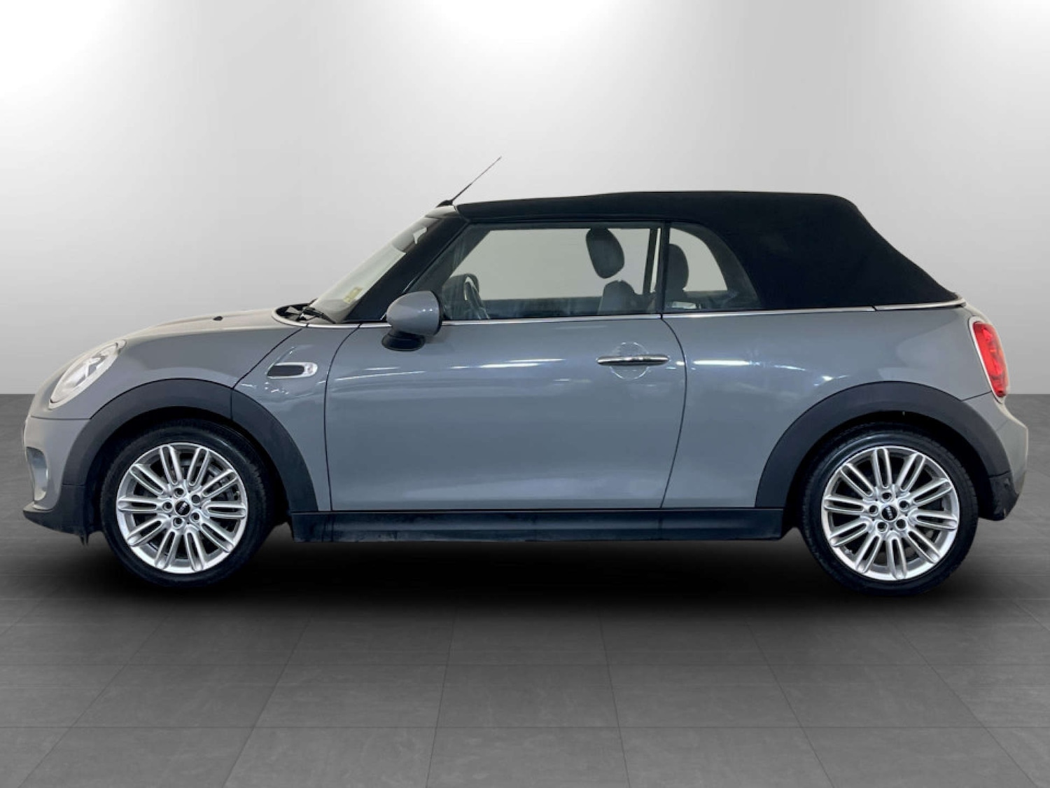 Used MINI Convertible 2017 for sale - 77437720: Photo 7