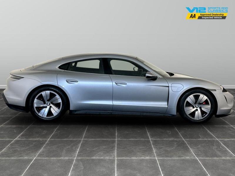 Used Porsche Taycan 2021 for sale - 76641032: Photo 11