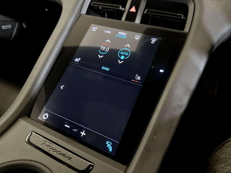 Used Porsche Taycan 2021 for sale - 76641032: Photo 32