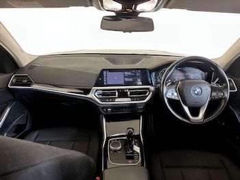 Used BMW 3 Series 2021 for sale - 76826004: Photo
