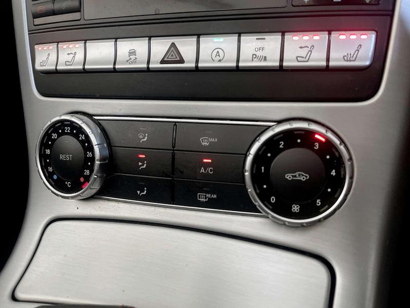 Used Mercedes-Benz SLK 2015 for sale - 77161097: Photo 24