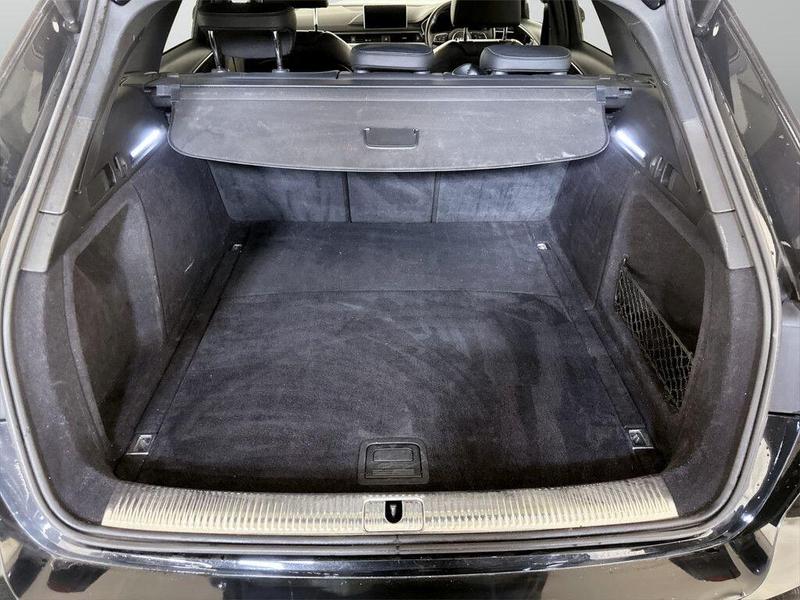 Used Audi A4 Avant 2019 for sale - 76117536: Photo 15
