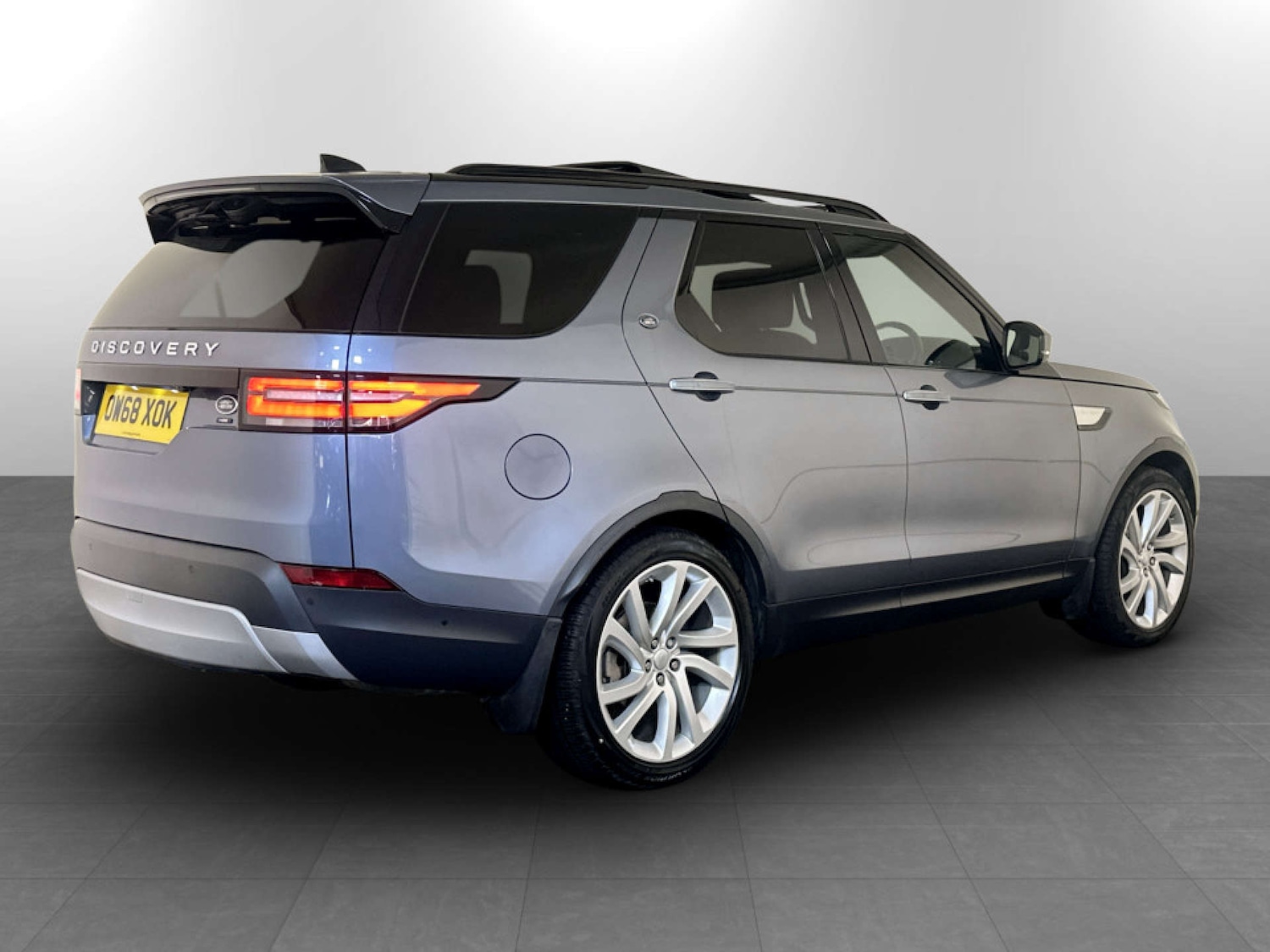 Used Land Rover Discovery 2019 for sale - 77185848: Photo 10