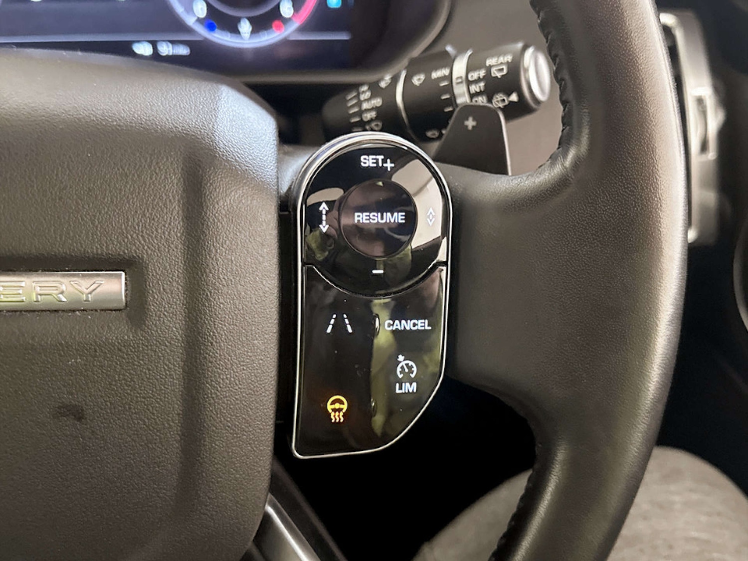 Used Land Rover Discovery 2019 for sale - 77185848: Photo 24