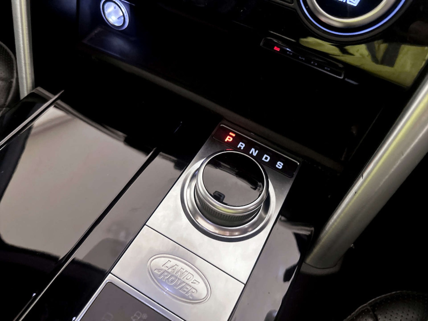 Used Land Rover Discovery 2019 for sale - 77185848: Photo 30
