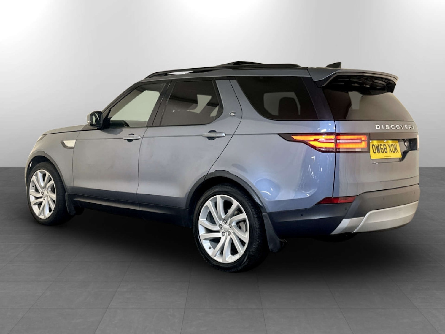 Used Land Rover Discovery 2019 for sale - 77185848: Photo 8
