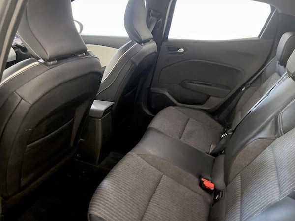 Used Renault Clio 2022 for sale - 76332619: Photo 14