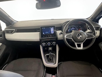 Used Renault Clio 2022 for sale - 76332619: Photo 3