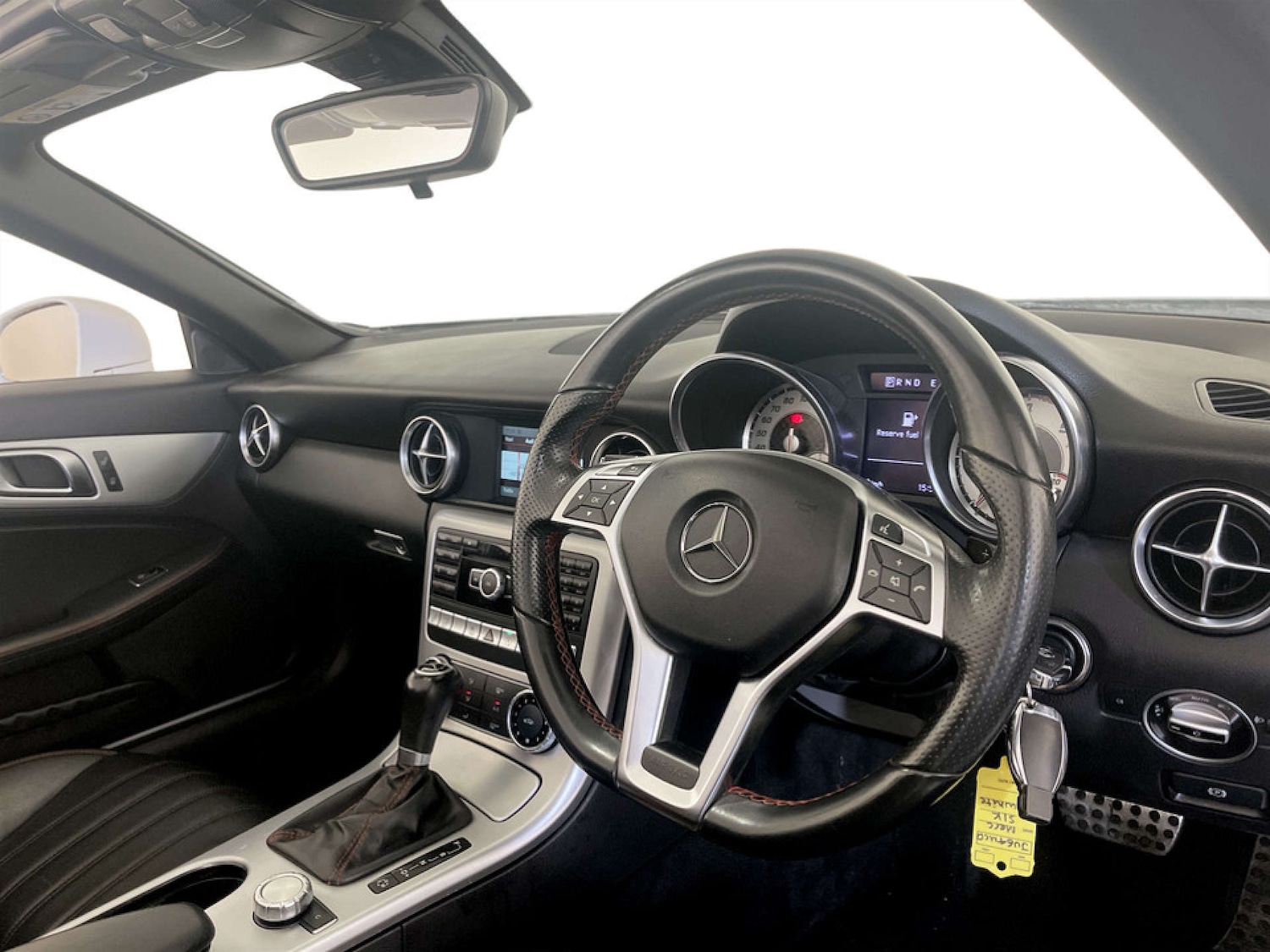 Used Mercedes-Benz SLK 2015 for sale - 77185847: Photo 15