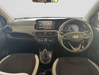 Used Hyundai i10 2024 for sale - 78639802: Photo