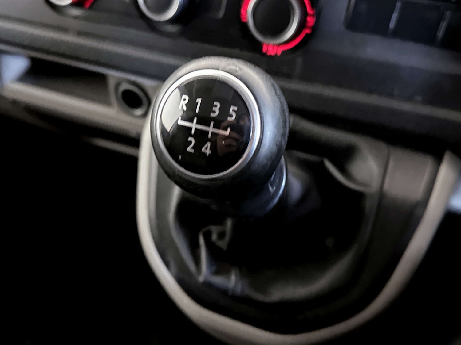 Used Volkswagen Transporter 2017 for sale - 77272718: Photo 24