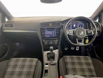Used Volkswagen Golf 2018 for sale - 75945253: Photo