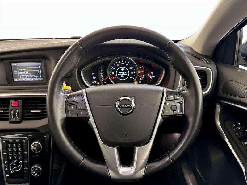 Used Volvo V40 2016 for sale - 76984783: Photo 16