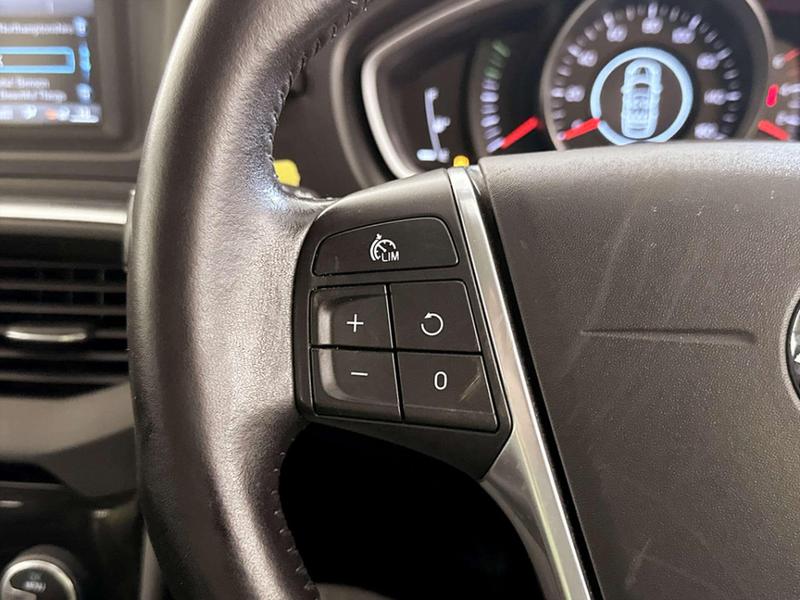 Used Volvo V40 2016 for sale - 76984783: Photo 17