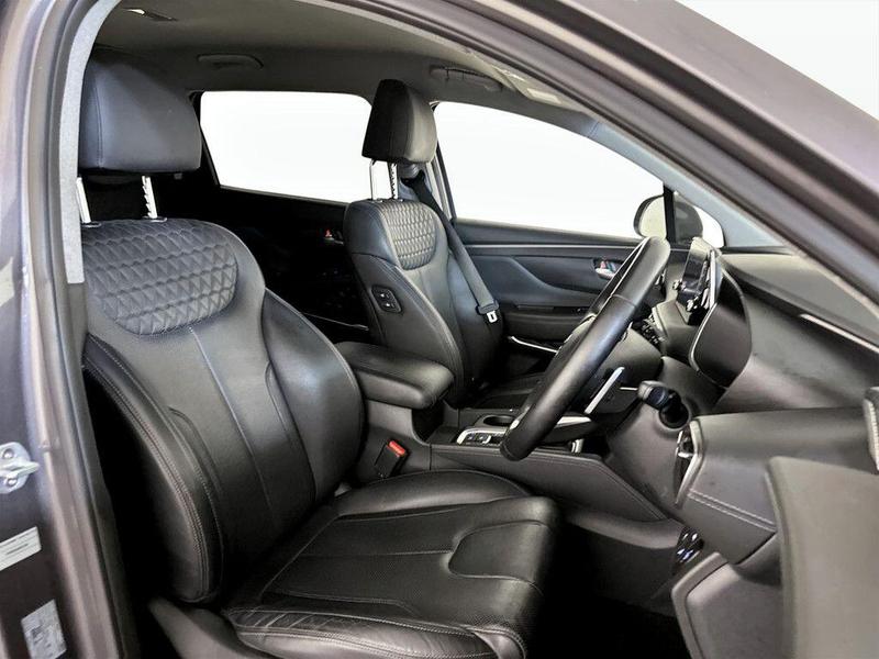 Used Hyundai Santa Fe 2018 for sale - 76553875: Photo 13