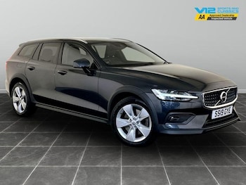 Used Volvo V60 Cross Country 2019 for sale - 76131566: Photo