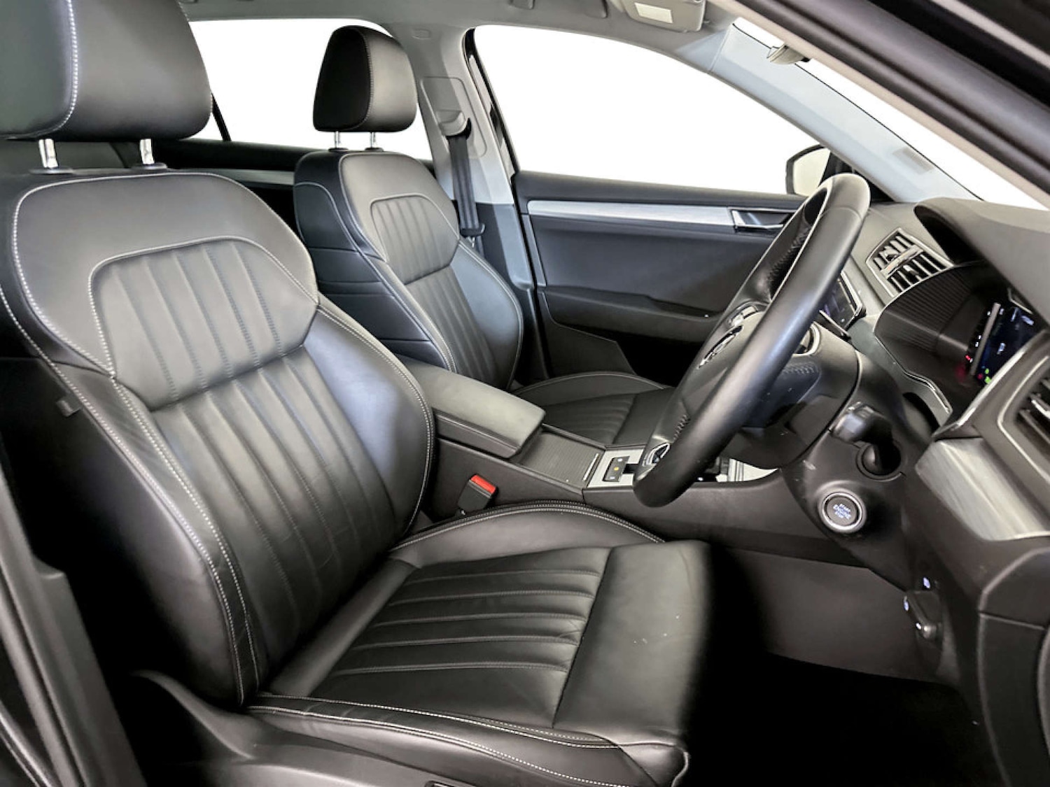 Used Skoda Superb 2023 for sale - 77366727: Photo 13