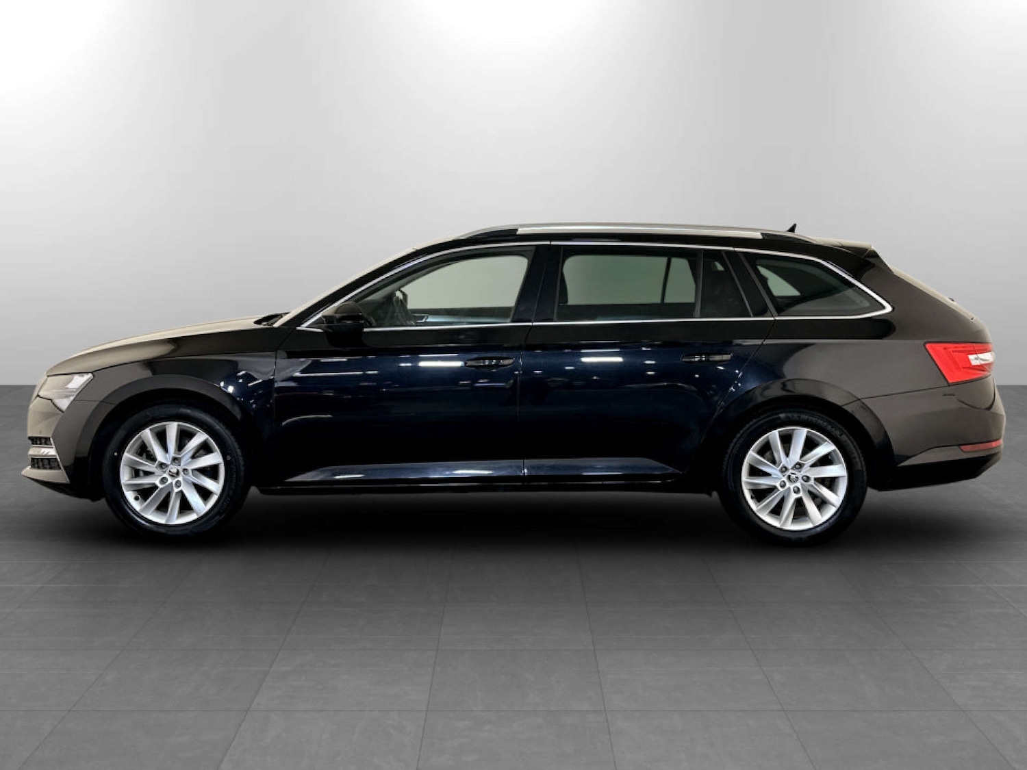 Used Skoda Superb 2023 for sale - 77366727: Photo 7