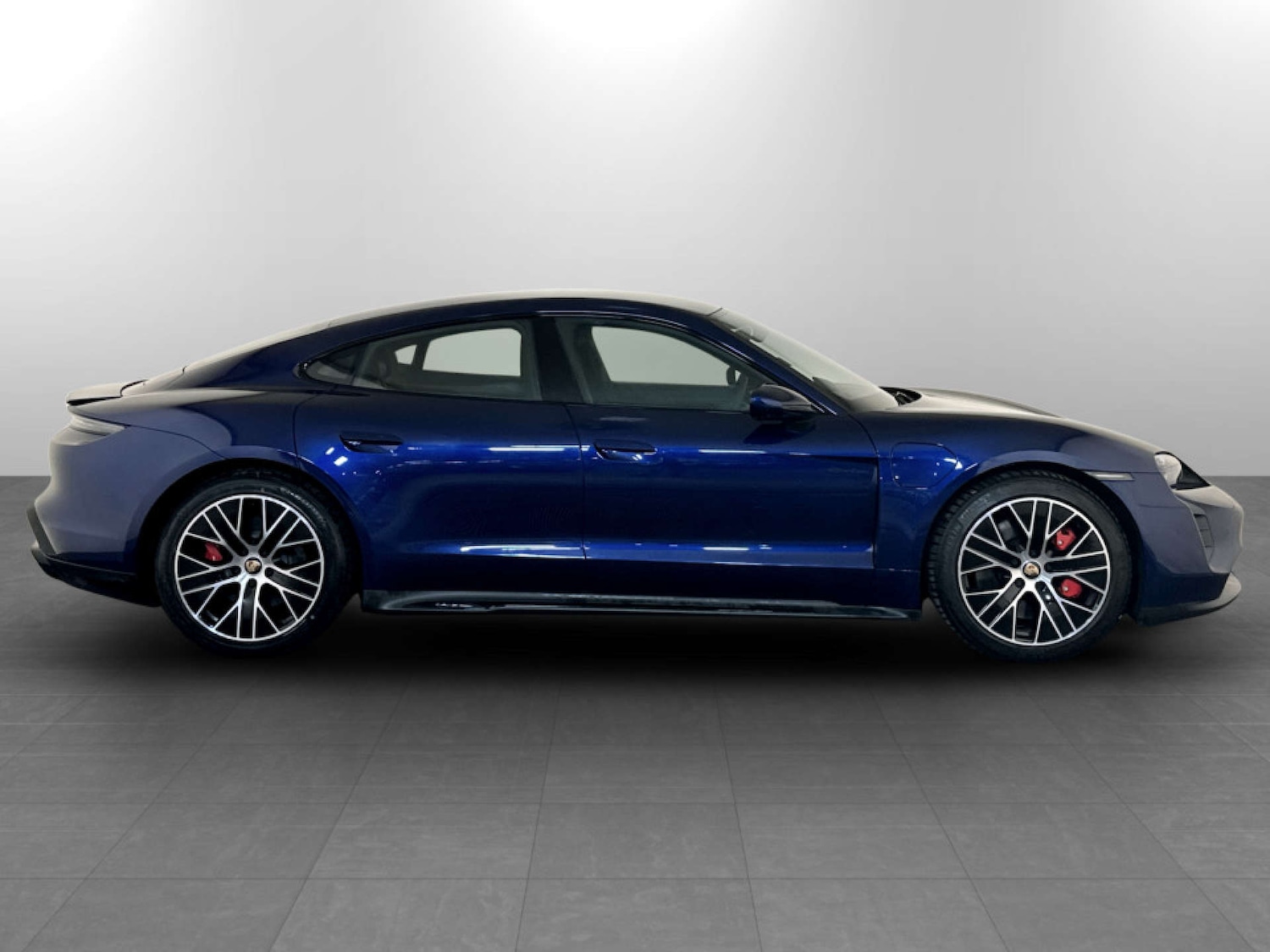 Used Porsche Taycan 2022 for sale - 77802766: Photo 11