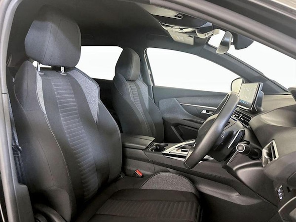 Used Peugeot 3008 2023 for sale - 76101800: Photo 13