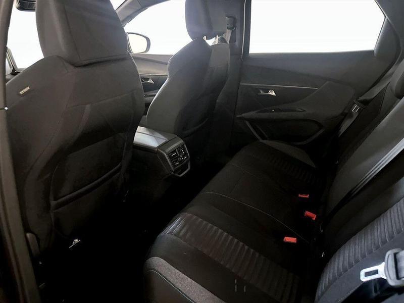 Used Peugeot 3008 2023 for sale - 76101800: Photo 14