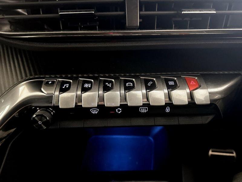 Used Peugeot 3008 2023 for sale - 76101800: Photo 25