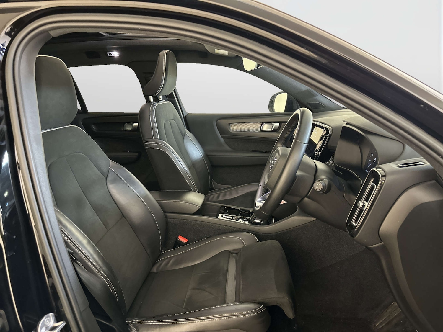 Used Volvo XC40 2022 for sale - 77988209: Photo 12