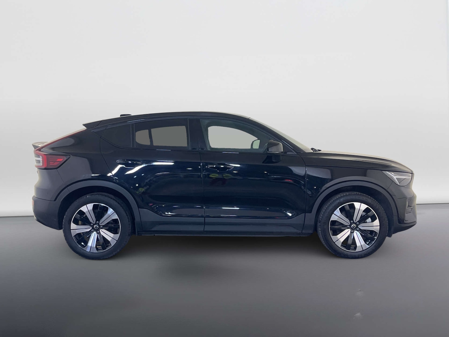 Used Volvo C40 2023 for sale - 77920702: Photo 11