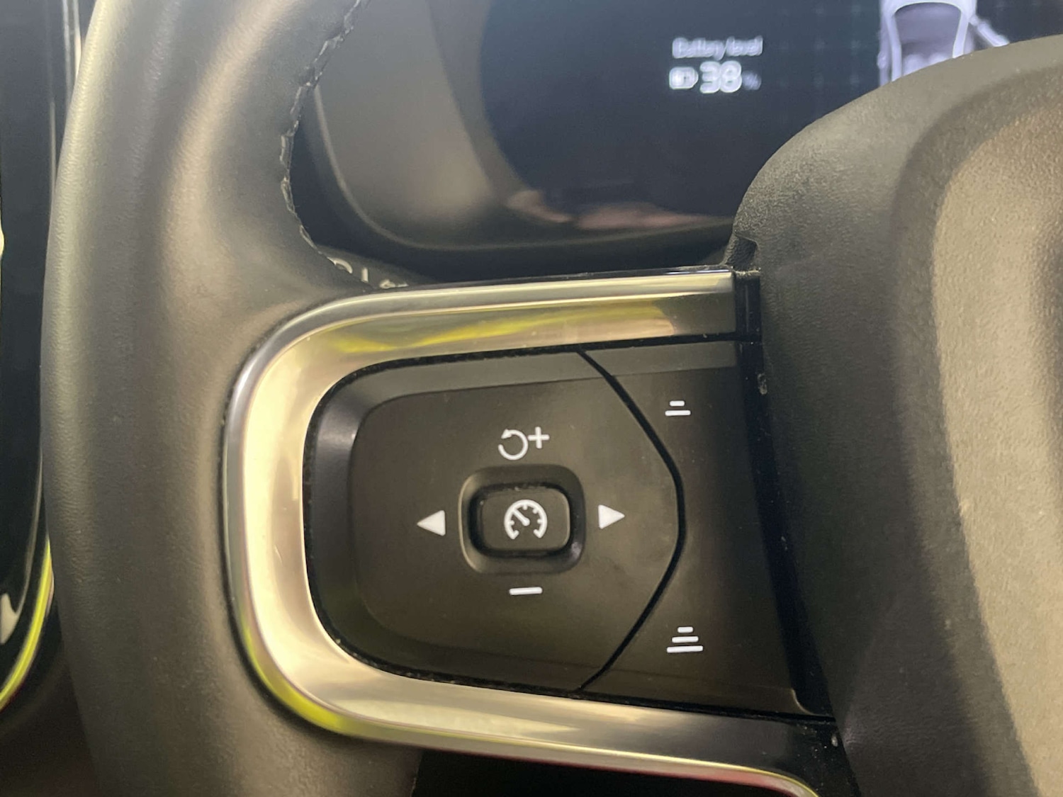 Used Volvo C40 2023 for sale - 77920702: Photo 17