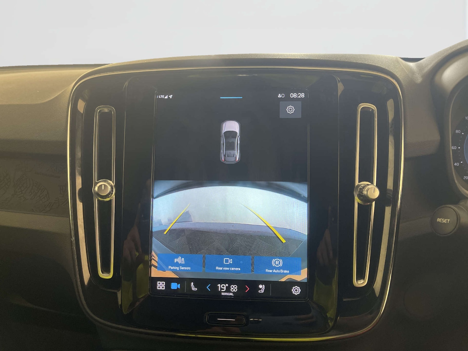 Used Volvo C40 2023 for sale - 77920702: Photo 20