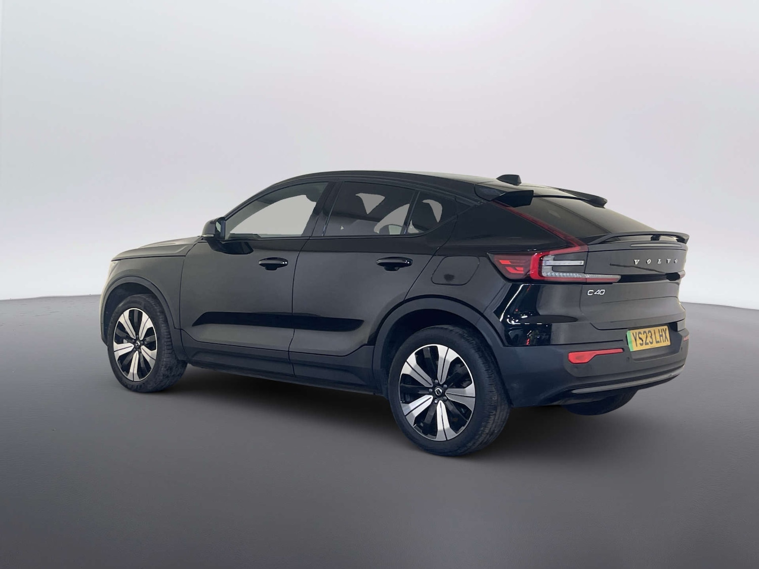 Used Volvo C40 2023 for sale - 77920702: Photo 8