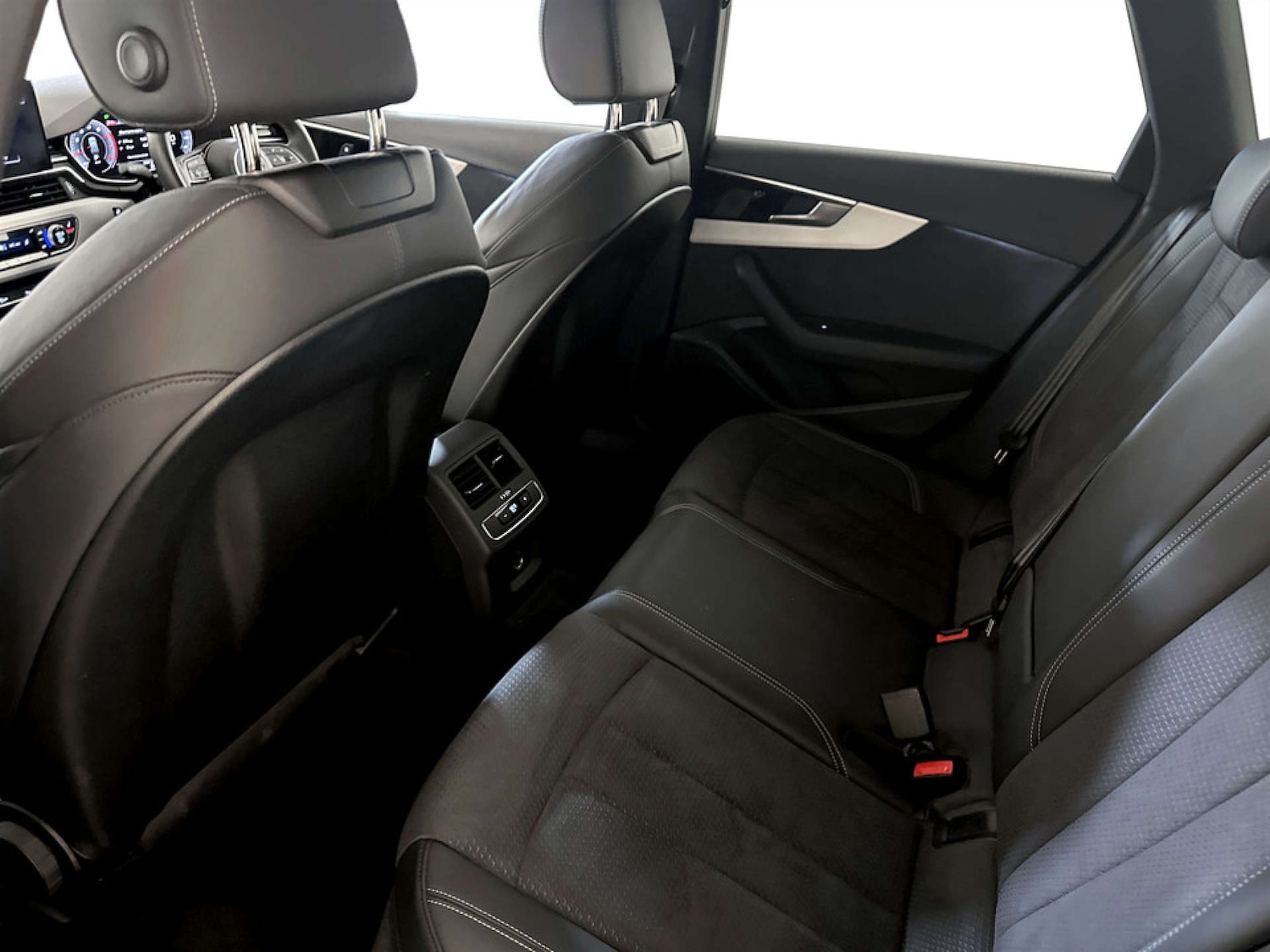 Used Audi A4 Avant 2022 for sale - 77186105: Photo 14