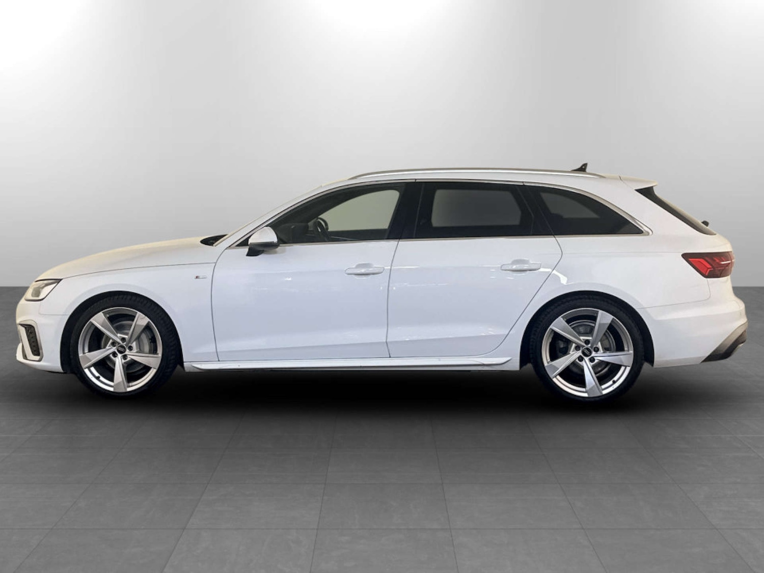 Used Audi A4 Avant 2022 for sale - 77186105: Photo 7