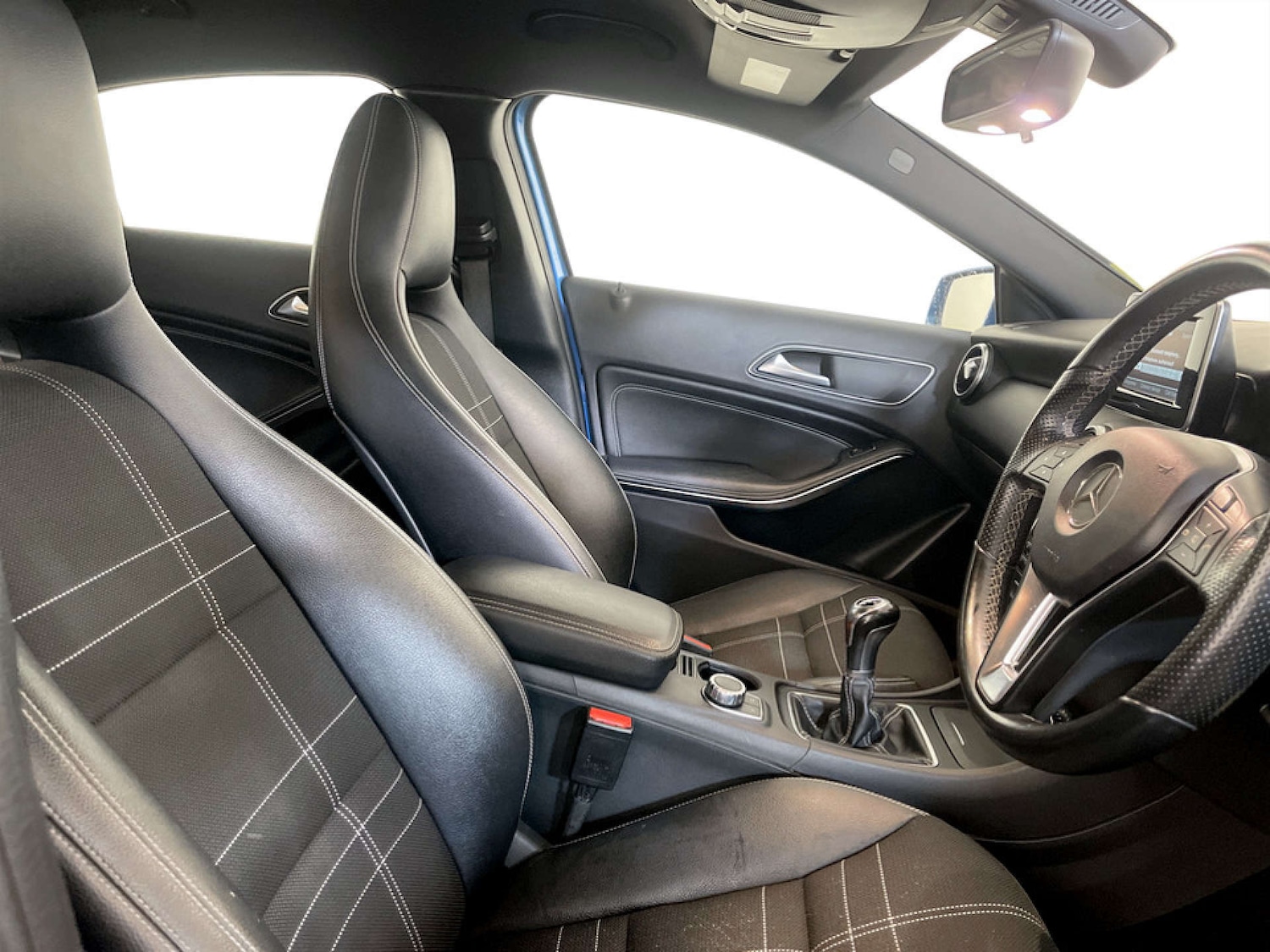 Used Mercedes-Benz A-Class 2015 for sale - 77655563: Photo 12