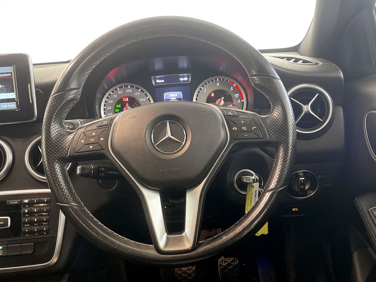 Used Mercedes-Benz A-Class 2015 for sale - 77655563: Photo 14