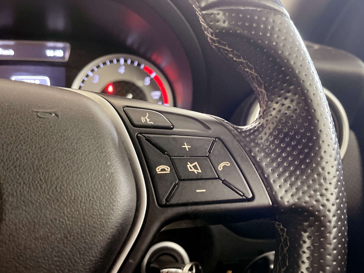 Used Mercedes-Benz A-Class 2015 for sale - 77655563: Photo 17