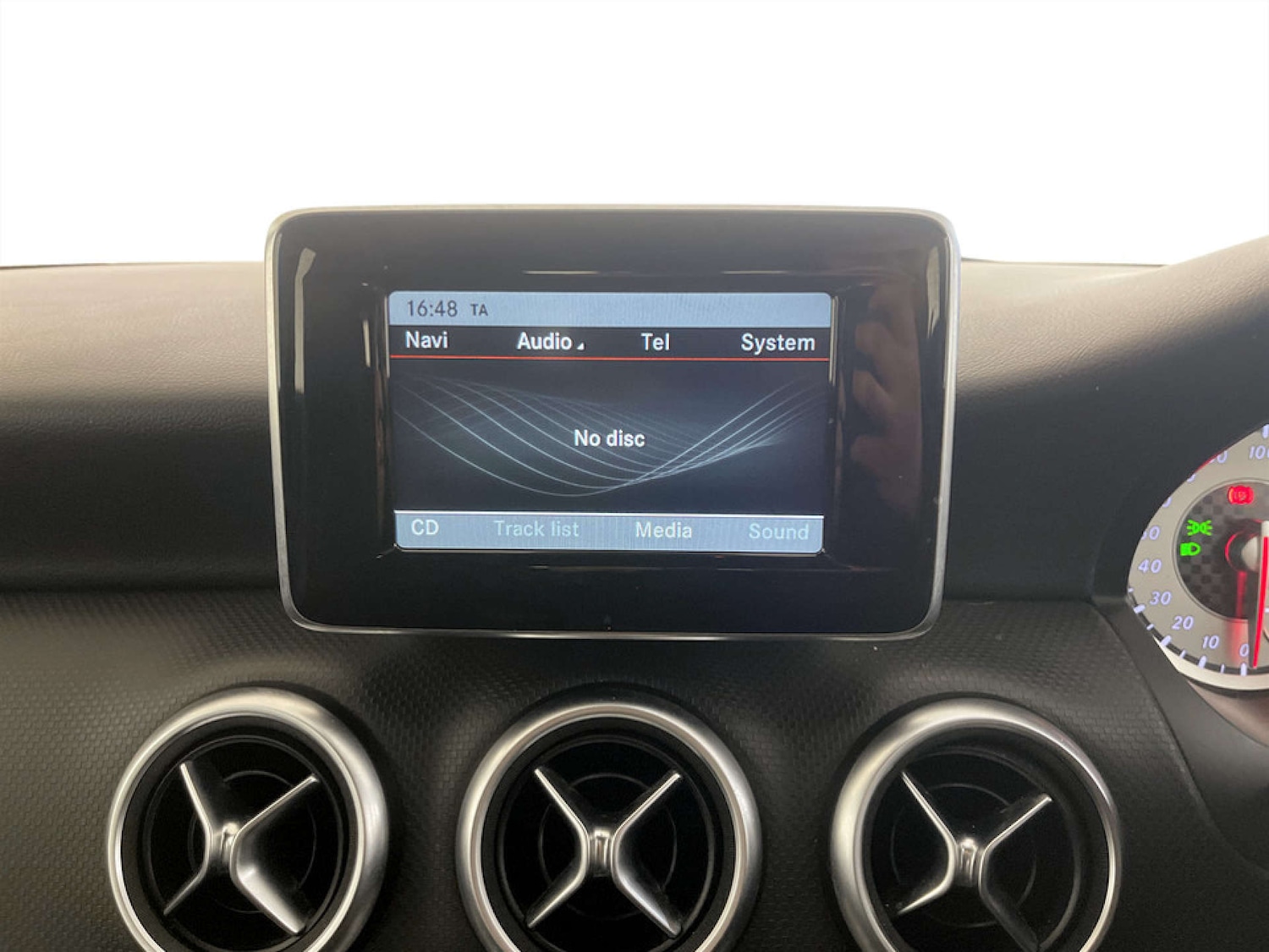 Used Mercedes-Benz A-Class 2015 for sale - 77655563: Photo 18