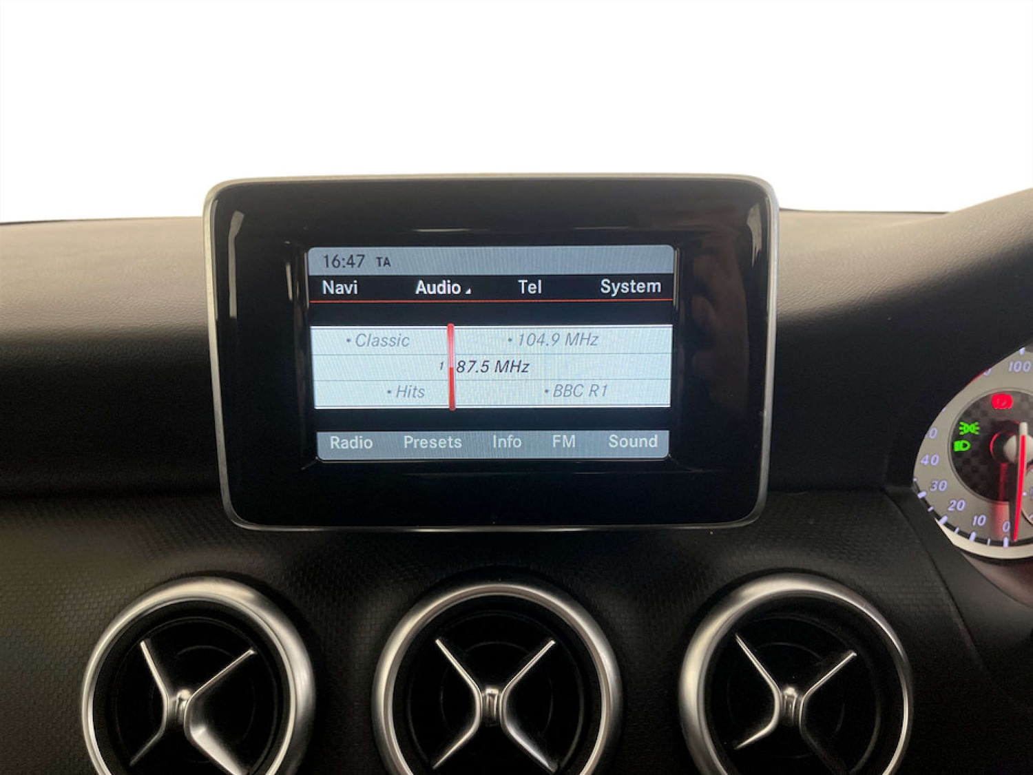 Used Mercedes-Benz A-Class 2015 for sale - 77655563: Photo 19