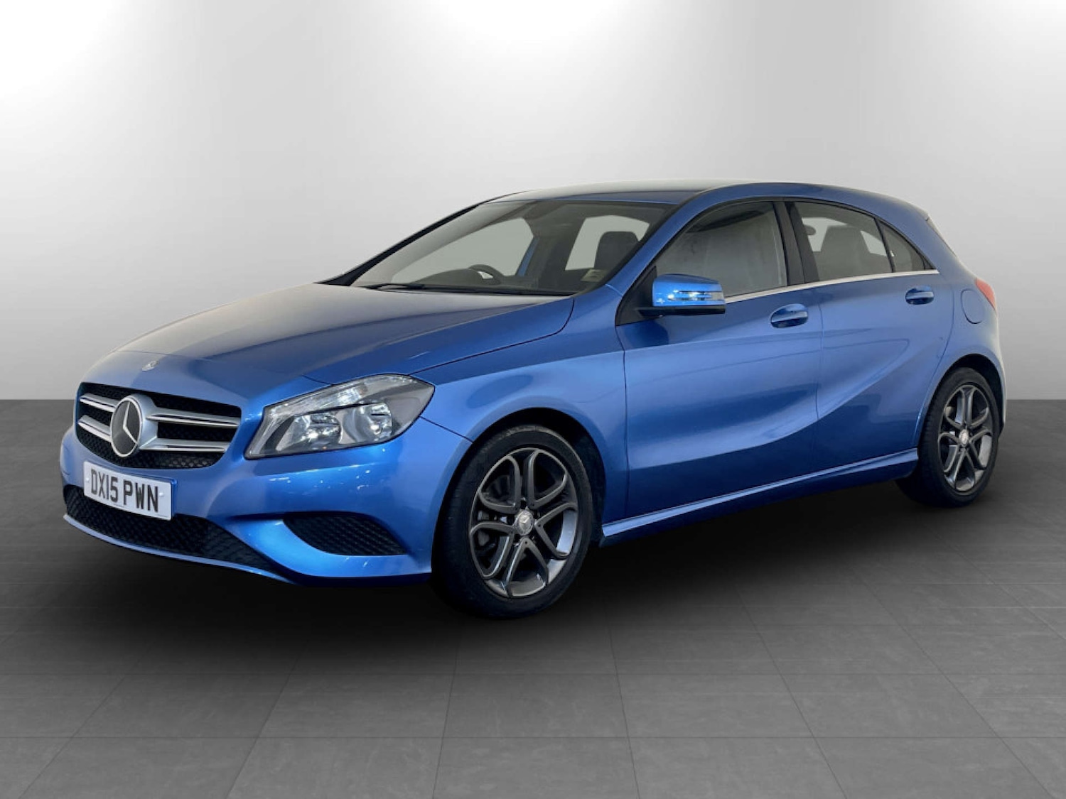 Used Mercedes-Benz A-Class 2015 for sale - 77655563: Photo 5