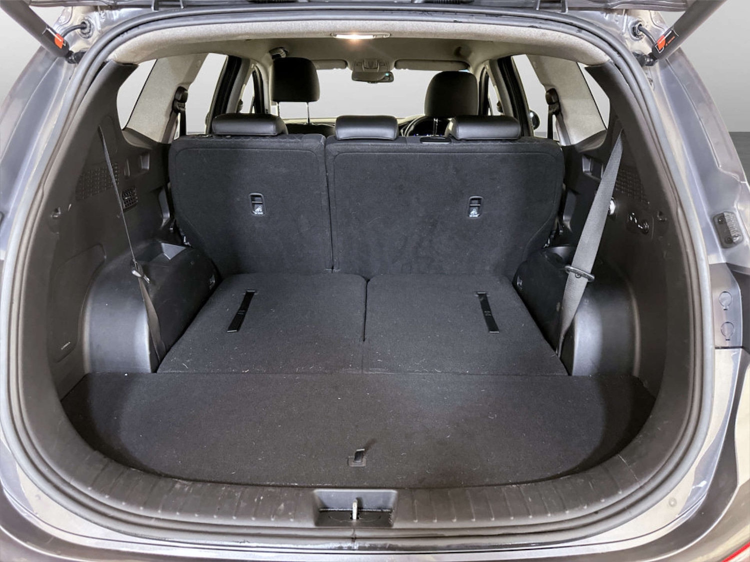 Used Hyundai Santa Fe 2018 for sale - 77186072: Photo 16